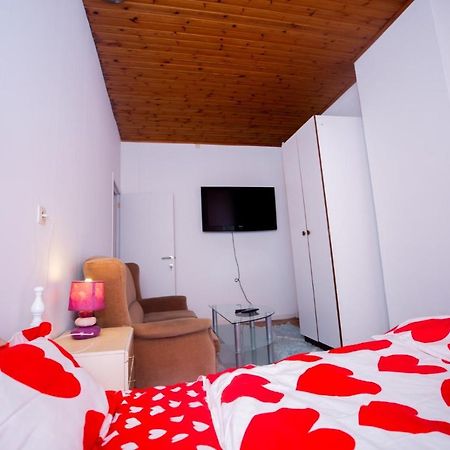 Agreable Chambre Sur Liege Avc Parking Et Wifi Gratuit Zewnętrze zdjęcie