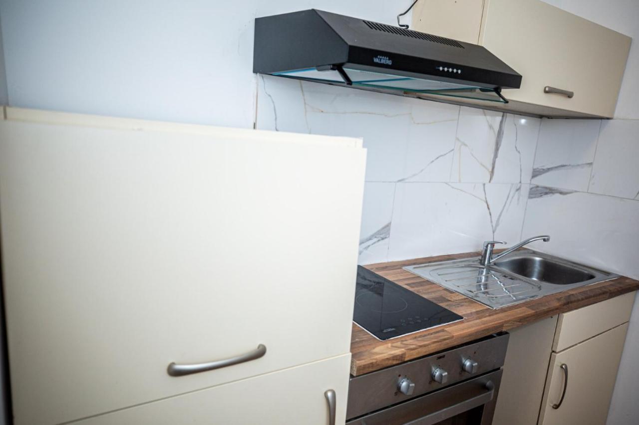 Agreable Chambre Sur Liege Avc Parking Et Wifi Gratuit Zewnętrze zdjęcie
